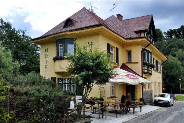 Penzion Marion Hotel Decin Exterior photo